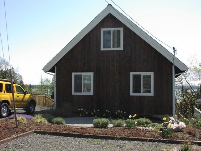 Primary Photo - 5065 Fern St