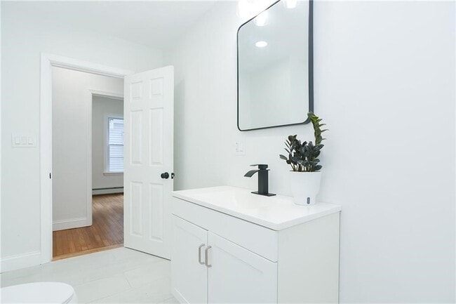 Building Photo - 135-137 Superior Street Unit 1