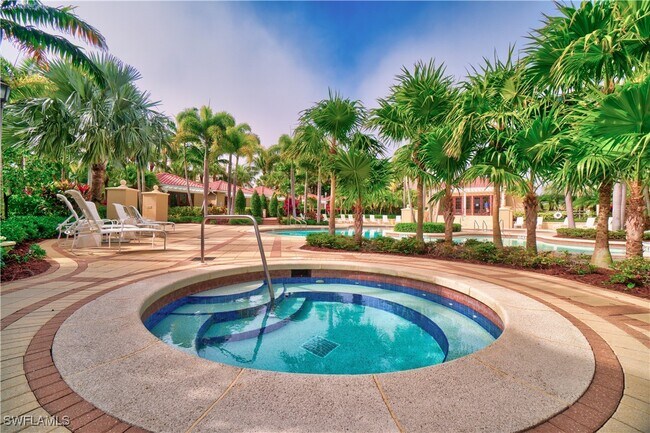 Building Photo - 8787 Bay Colony Dr