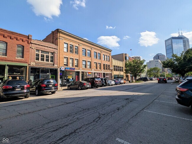 Building Photo - 425 1/2 Massachusetts Ave