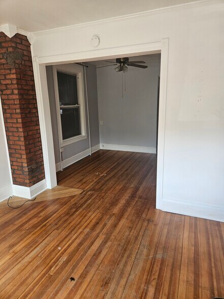 Building Photo - 203 Myrtle Ave