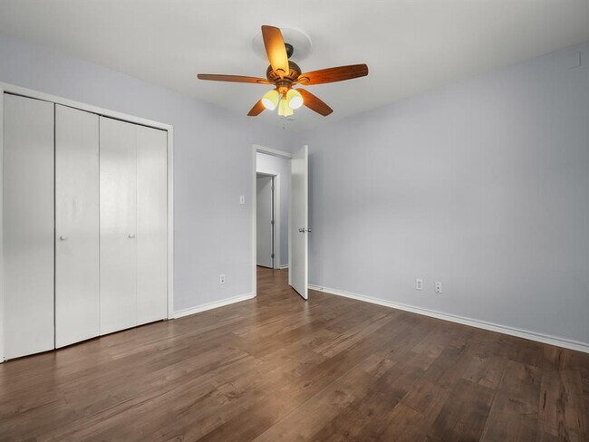 Building Photo - 8010 Camden Dr