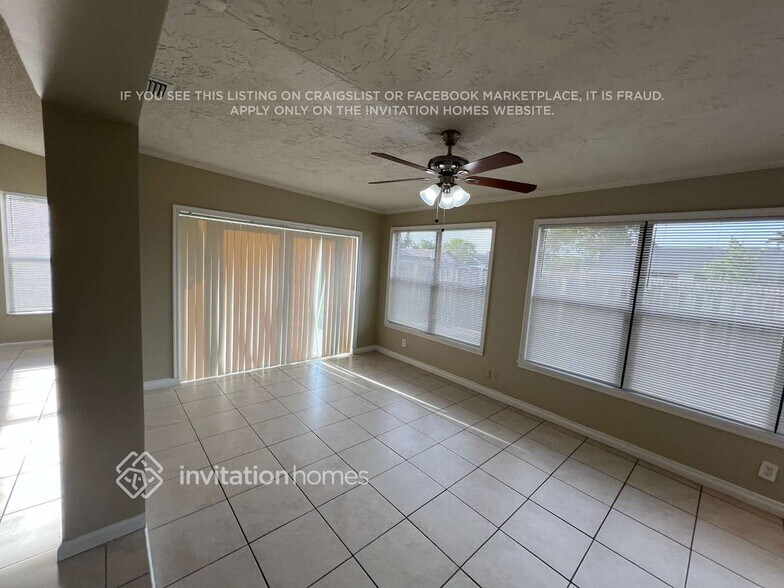 Building Photo - 9821 NW 41st Ct