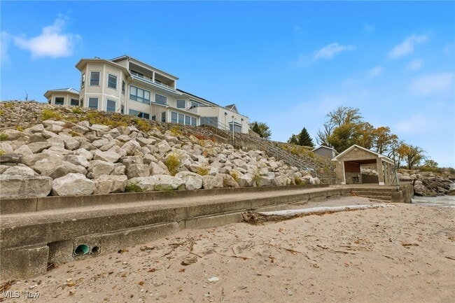 Building Photo - 28838 Lake Rd