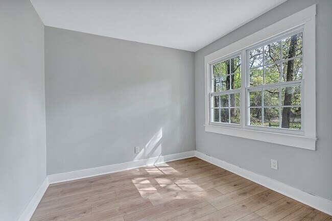 Building Photo - 1863 W 29th St