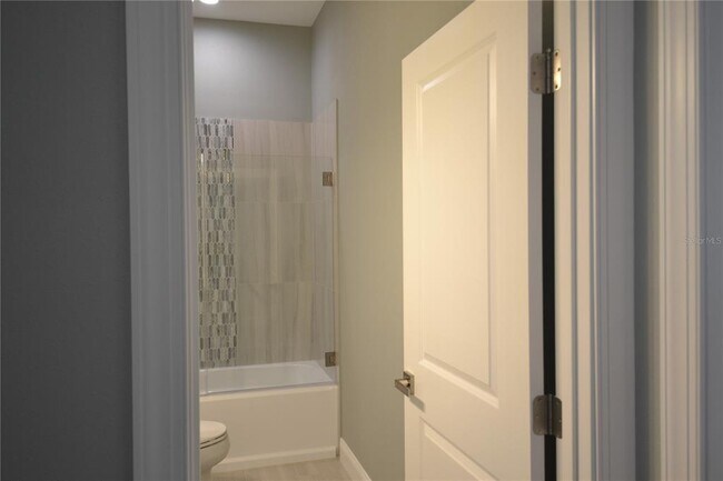 Building Photo - 281 Diogenes St