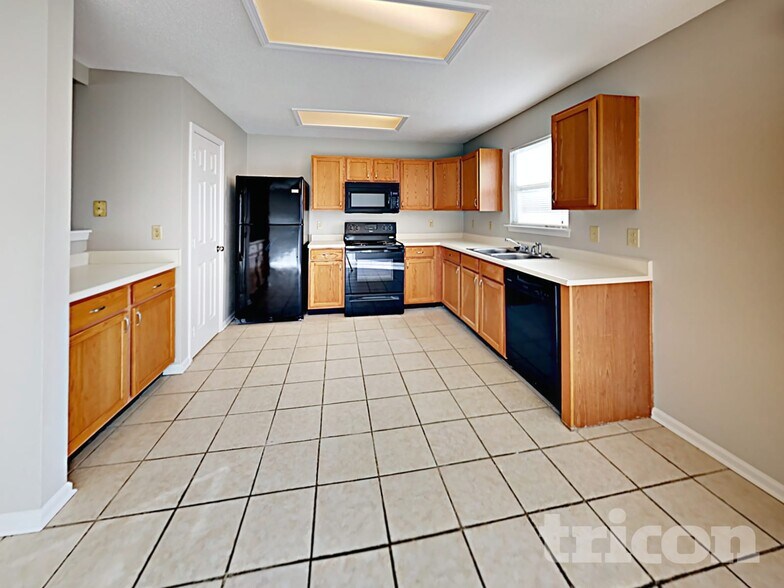 Building Photo - 7687 Mistflower Ln
