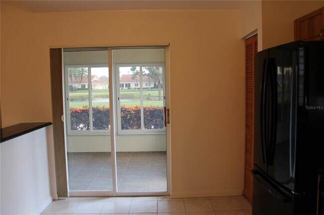 Building Photo - 1702 Fairway Trce