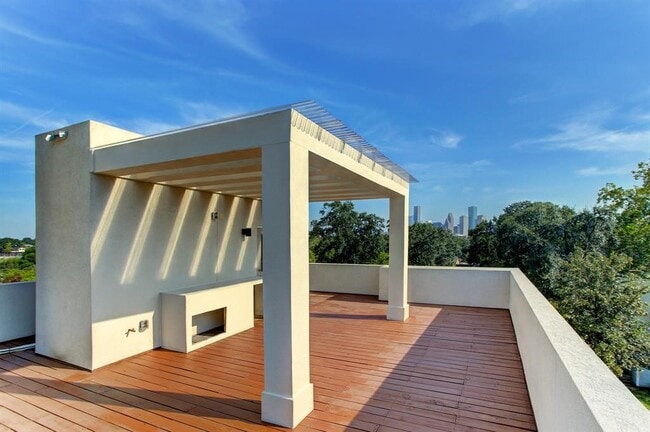 Building Photo - 3106 Eunice St