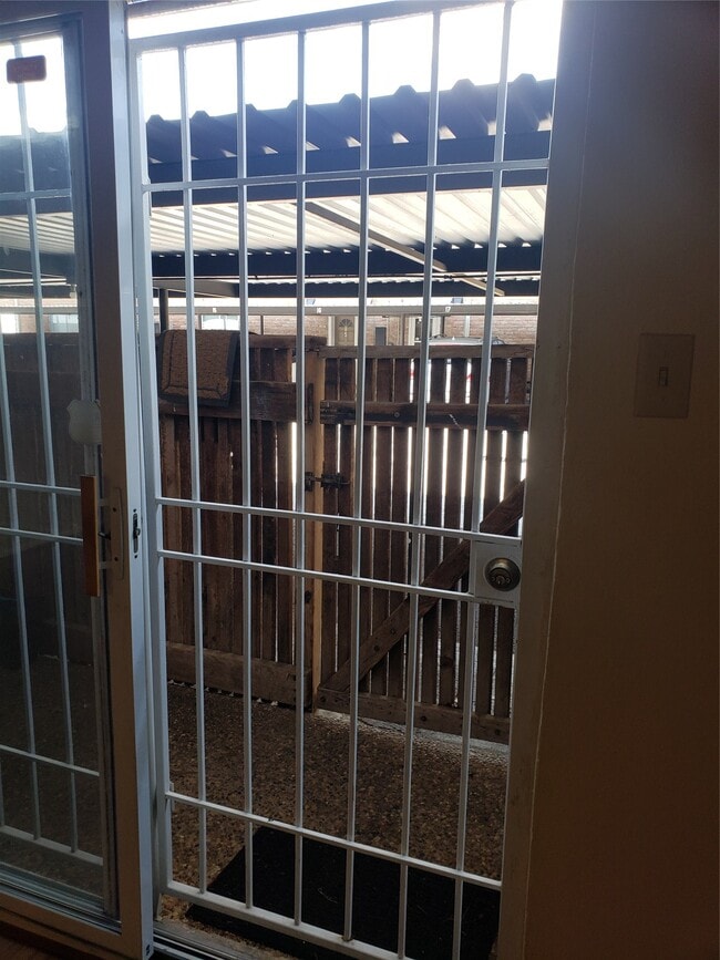 Building Photo - 14333 Memorial Dr