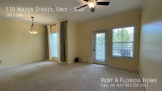 Building Photo - Prime Location in the Highly Sought-After ...