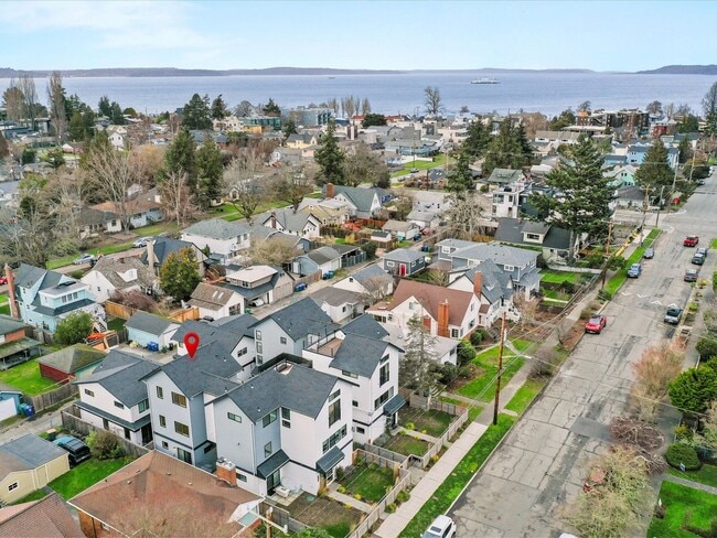 Building Photo - 3239 61st Ave SW