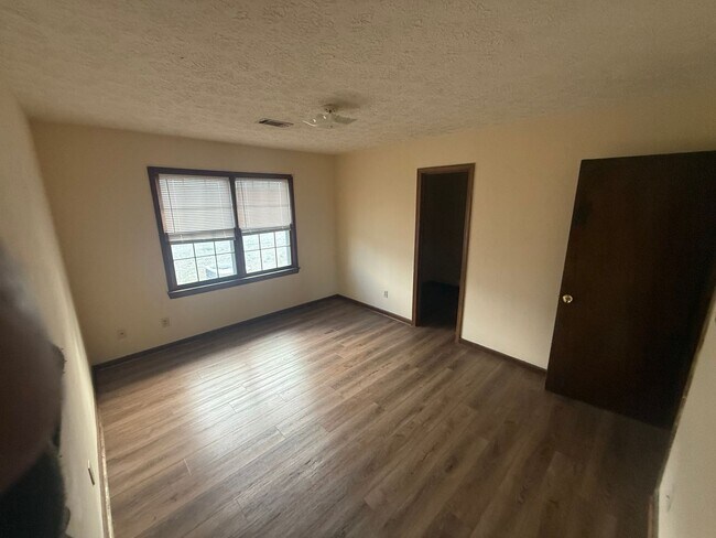 Building Photo - 131 Williamson St