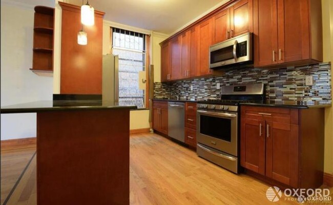 Building Photo - 3 bedroom in New York NY 10025