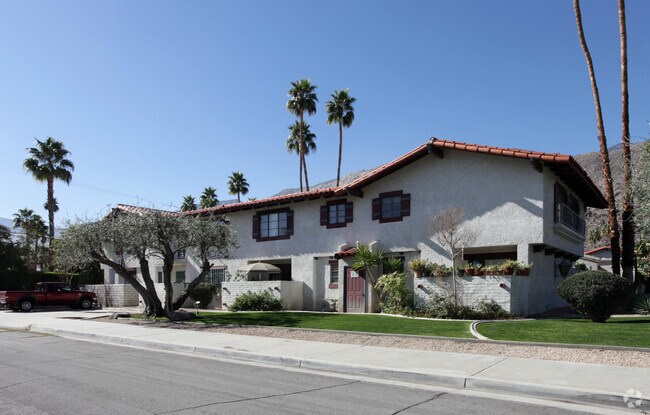 Building Photo - Las Casitas Apartments