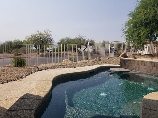 Building Photo - Winter Furnished Rental