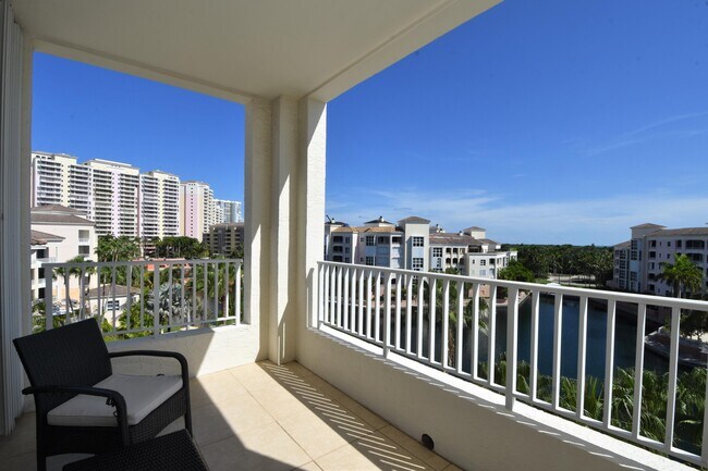 Building Photo - 707 Crandon Blvd