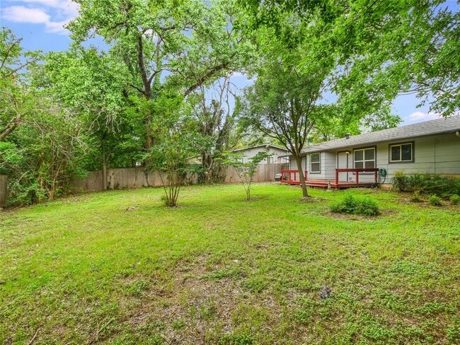 Building Photo - 8711 Bridgeport Dr