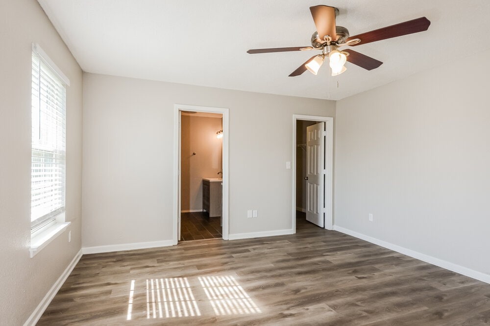 Building Photo - 4011 Village Trace Blvd