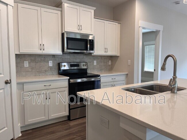 Building Photo - 29458 Canoe Cir NW