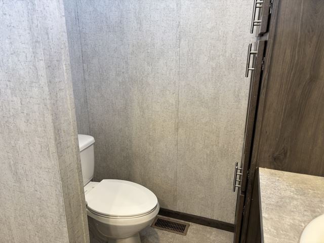 Building Photo - 271 Crestwood Dr