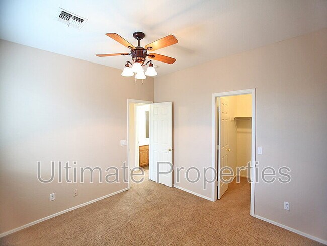 Building Photo - 16816 N 40th Dr