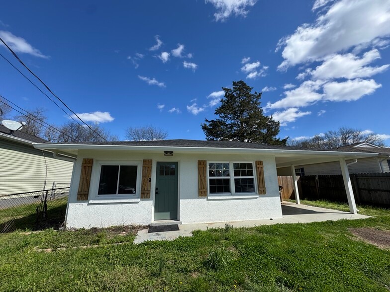 Building Photo - 1712 Vada Cir