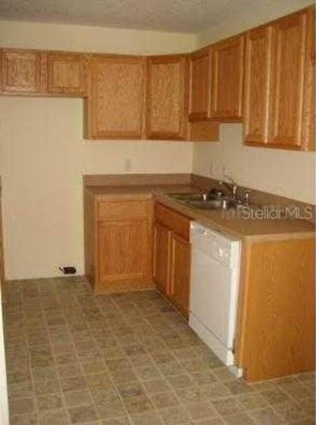 Building Photo - Beautiful Home in Poinciana