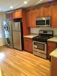 Building Photo - Charming 3 Bedroom-No Broker Fee