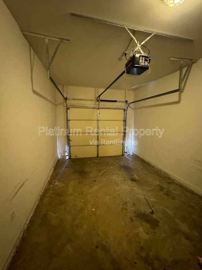 Building Photo - 3135 Millington Pl