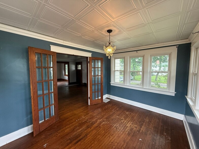 Building Photo - 403 Englewood Ct