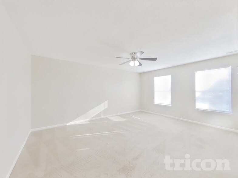 Building Photo - 13460 N Carwood Ct