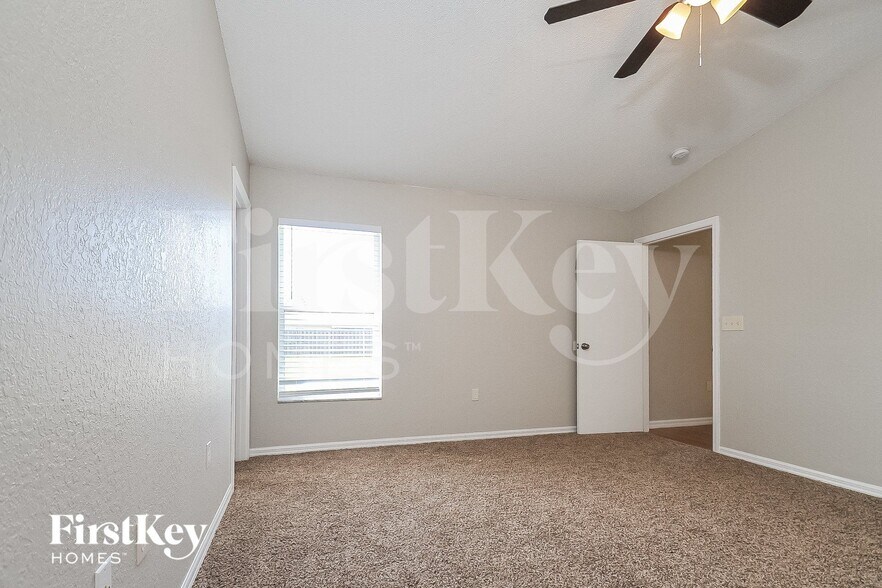Building Photo - 6593 Shepherd Oaks Pass
