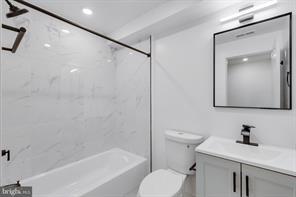 Building Photo - 1028 W Arizona St