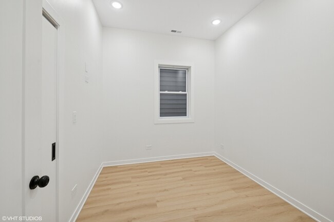 Building Photo - 1058 N Central Park Ave