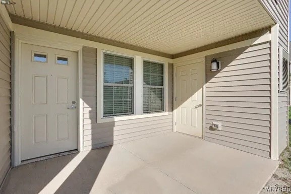 Building Photo - 1013 Deer Lakes Dr