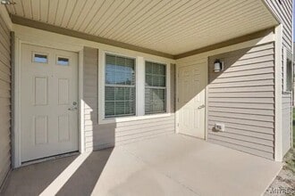 Building Photo - 3820 Deer Lakes Dr