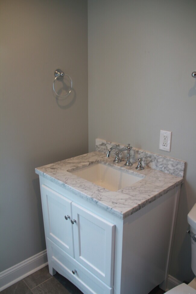 Building Photo - 55 Franklin Ave