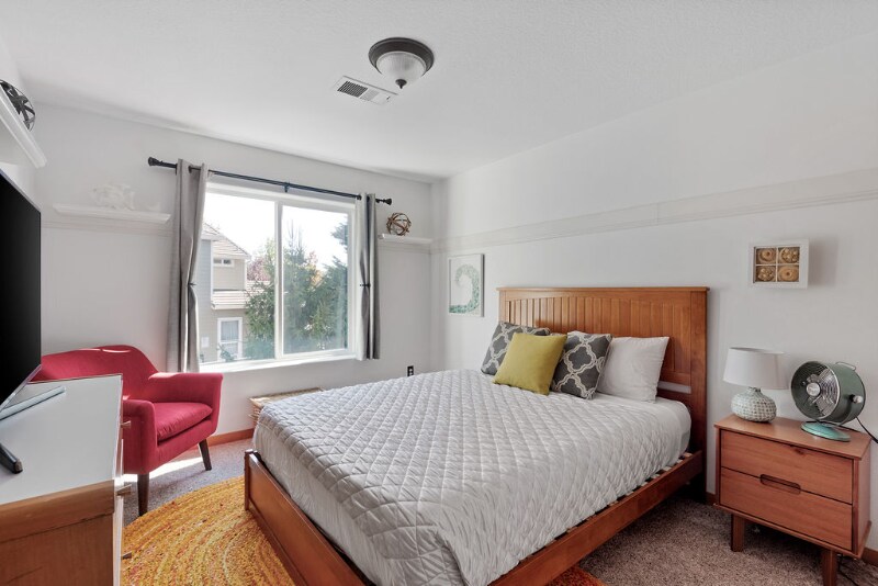 Building Photo - 10237 NW Wilshire Ln