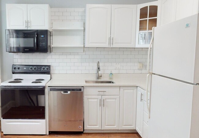 Building Photo - Fully Renovated 4BR/1.5BA on Science Hill | New Everything | Steps to Yale