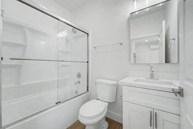 Building Photo - BRAND NEW 2 BEDROOM 2BATH