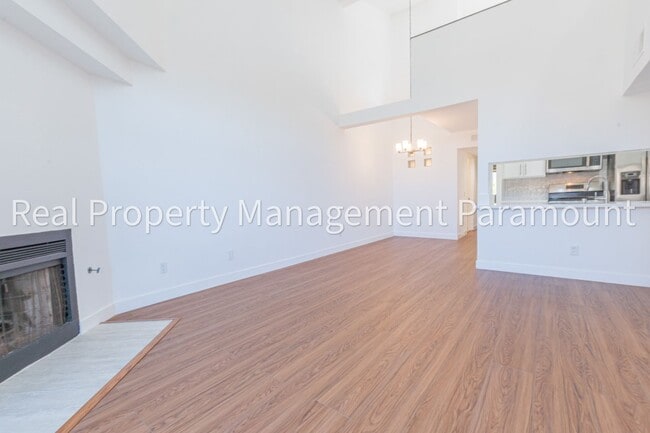 Building Photo - Spectacular 2 Bedroom, 2 Bath Condo with Large Loft flex-space