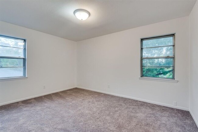 Building Photo - 3503 Loganwood Dr