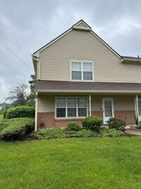Building Photo - 942 Thomas Ave