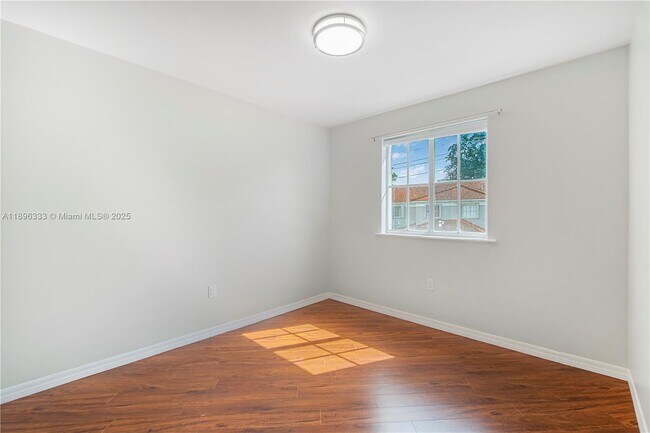 Building Photo - 14274 SW 125th Ct