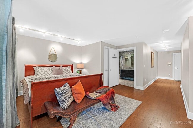 Building Photo - 68 Harriet St