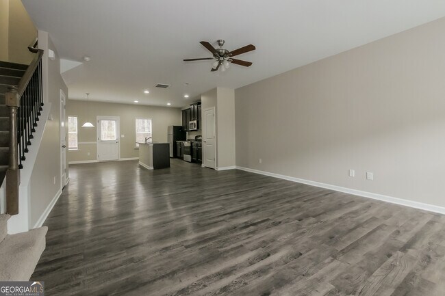 Building Photo - 6109 Oakley Rd