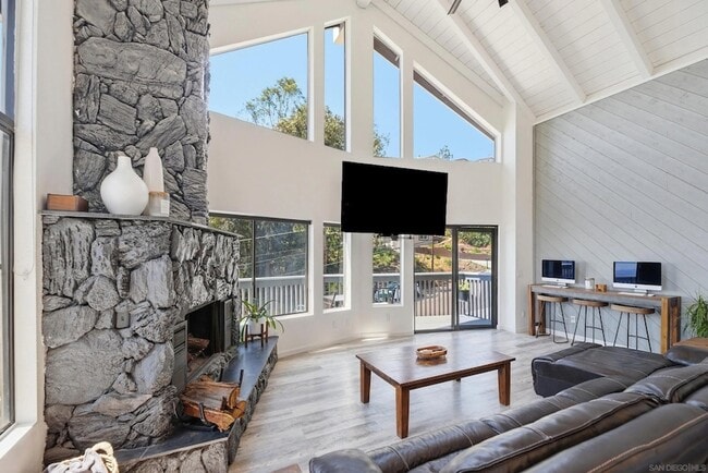 Building Photo - 1539 San Miguel Ave