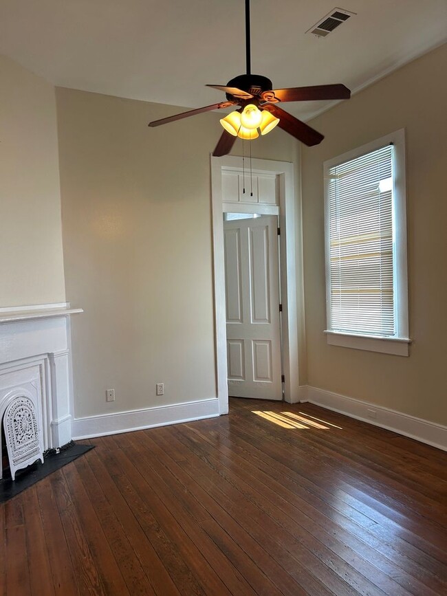 Building Photo - 3313 Baronne St