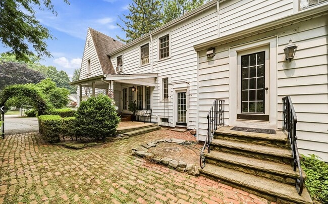 Building Photo - 7364 Johnnycake Ridge Rd